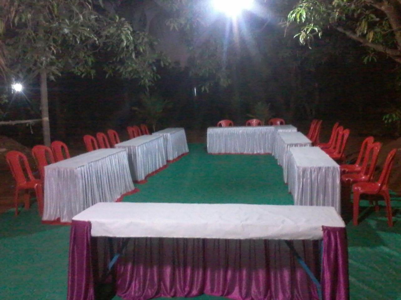 Red Roof Farmhouse Chiplun Exterior photo